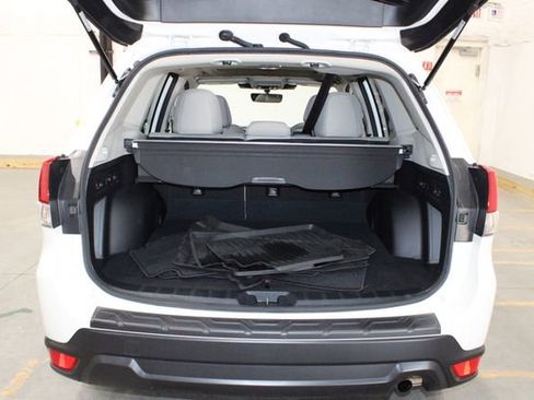 Used 2023 Subaru Forester Premium image 18