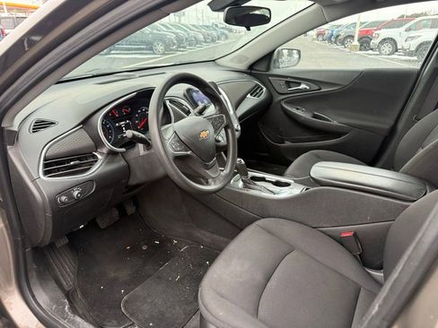 Used 2020 Chevrolet Malibu LT image 12