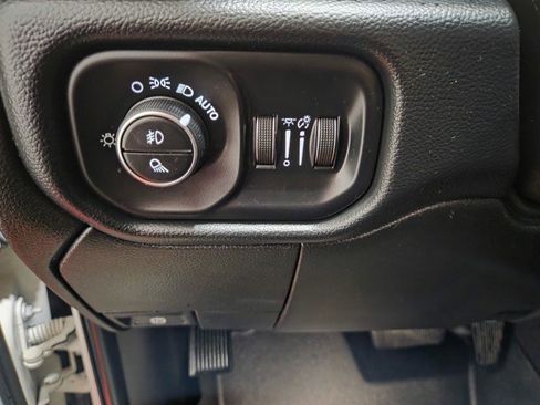 Used 2019 RAM 3500 Laramie image 38