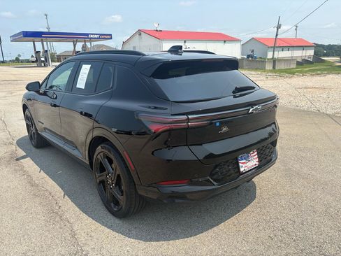 Used 2024 Chevrolet Equinox EV RS FWD image 5
