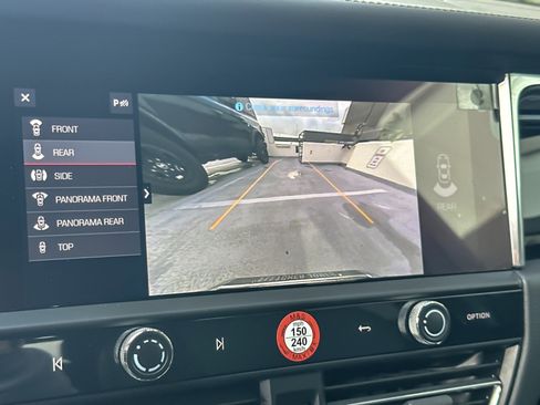 Used 2025 Porsche Macan Turbo image 20