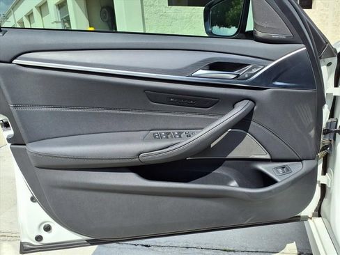 Used 2022 BMW 530i w/ M Sport Package RWD image 18