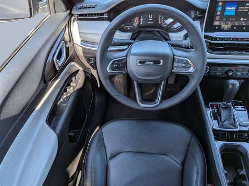 Certified 2024 Jeep Compass Limited AWD/4WD image 15
