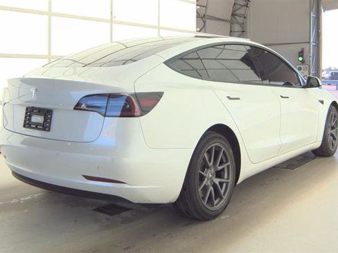 Used 2021 Tesla Model 3 Standard Range Plus RWD image 8
