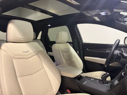 Used 2022 Cadillac XT5 Sportv w/ Technology Package image 30