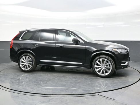 Used 2024 Volvo XC90 B6 Ultimate w/ Lounge Package image 8