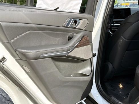 New 2026 BMW X5 sDrive40i w/ Climate Comfort Package RWD image 13