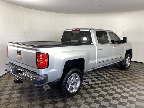 Used 2015 Chevrolet Silverado 2500 LTZ w/ Duramax Plus Package AWD/4WD image 2