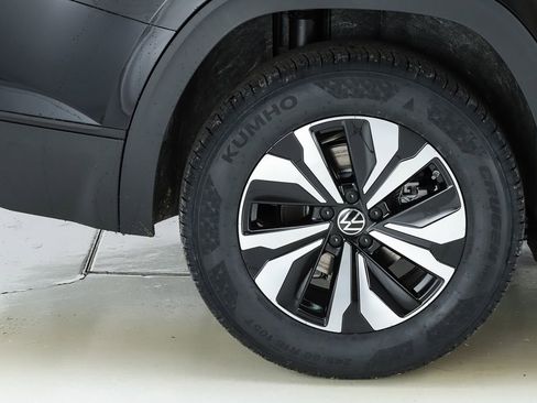 New 2026 Volkswagen Atlas SE image 50