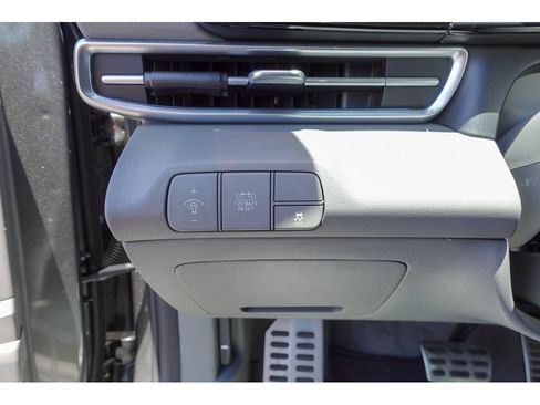 Used 2026 Hyundai Elantra SEL FWD image 13
