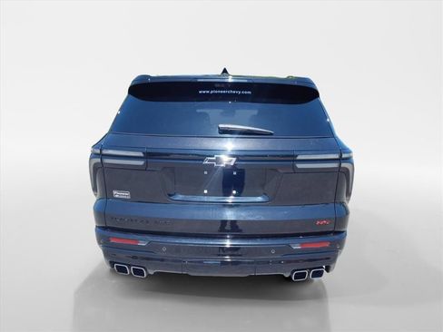 Used 2024 Chevrolet Traverse RS w/ LPO, Floor Liner Package AWD/4WD image 4