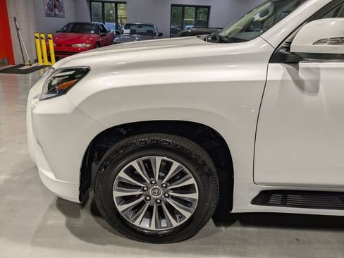 Used 2021 Lexus GX 460 Luxury w/ Accessory Package AWD/4WD image 4