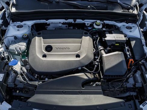 New 2026 Volvo XC40 B5 Plus w/ Protection Package Premier image 20