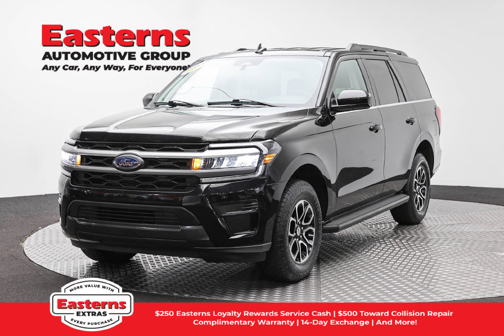 Used 2024 Ford Expedition XLT RWD image 1