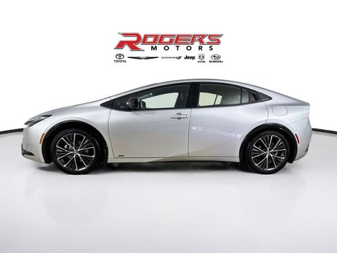 Certified 2024 Toyota Prius Limited w/ Limited Premium Package AWD/4WD image 9