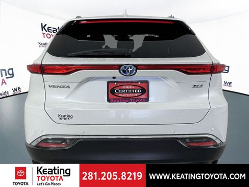 Certified 2024 Toyota Venza XLE image 7