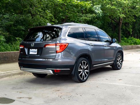 Used 2019 Honda Pilot Touring image 9