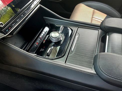 Used 2024 Jeep Wagoneer Series III image 14