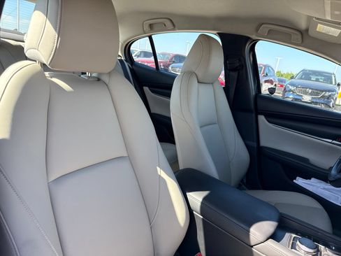 Used 2020 MAZDA MAZDA3 Sedan w/ Select Package FWD image 7