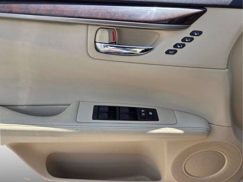 Used 2013 Lexus ES 350 w/ Luxury Pkg FWD image 33