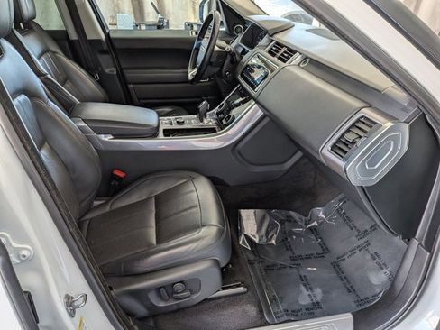 Used 2020 Land Rover Range Rover Sport HSE image 22
