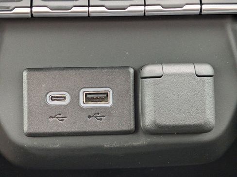 Used 2024 GMC Sierra 2500 Pro w/ Convenience Package image 20