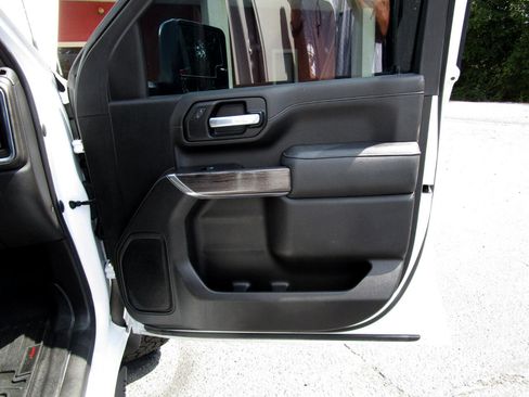 Used 2023 Chevrolet Silverado 2500 LTZ w/ LTZ Convenience Package image 36