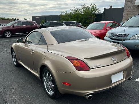 Used 2005 Lexus SC 430 Convertible RWD image 2