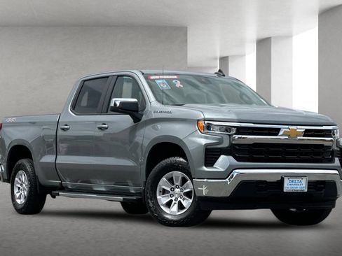 Used 2025 Chevrolet Silverado 1500 LT w/ Protection Package AWD/4WD image 2