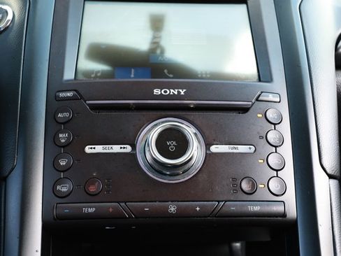Used 2018 Ford Fusion Titanium FWD image 18