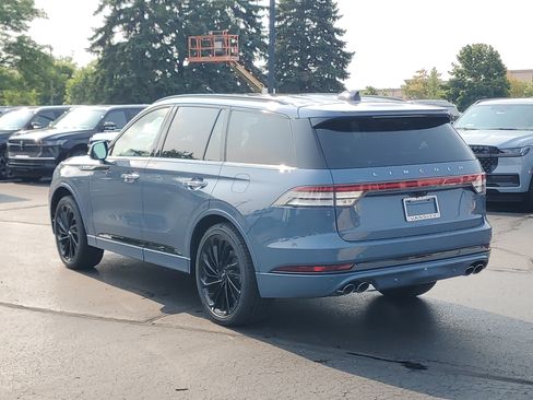 New 2026 Lincoln Aviator Reserve w/ Jet Appearance Package AWD/4WD image 3