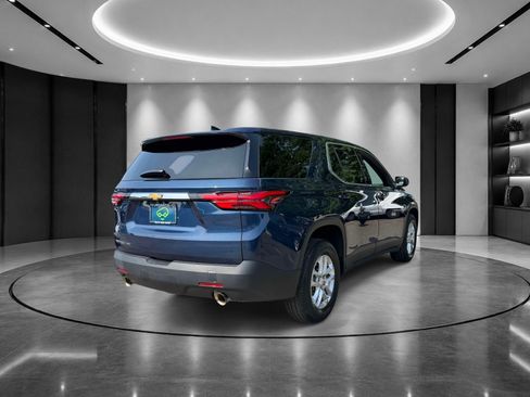 Used 2023 Chevrolet Traverse LS AWD/4WD image 5