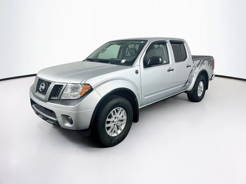 Used 2019 Nissan Frontier SV RWD image 3