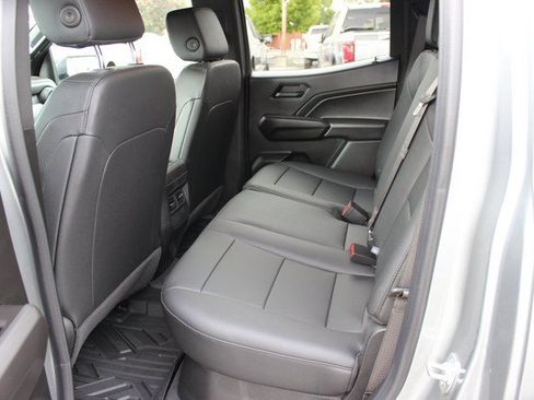 Used 2025 Chevrolet Colorado Trail Boss AWD/4WD image 7