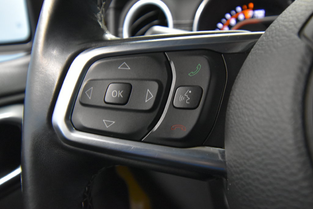 Used 2020 Jeep Wrangler Unlimited Sahara AWD/4WD image 10