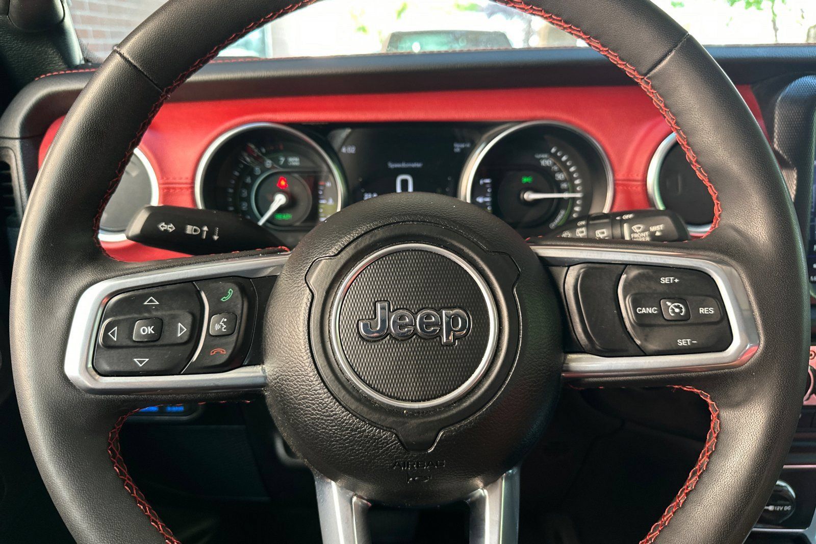 Used 2023 Jeep Wrangler Unlimited Rubicon 4xe AWD/4WD image 30