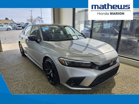 Used 2023 Honda Civic Sport image 1