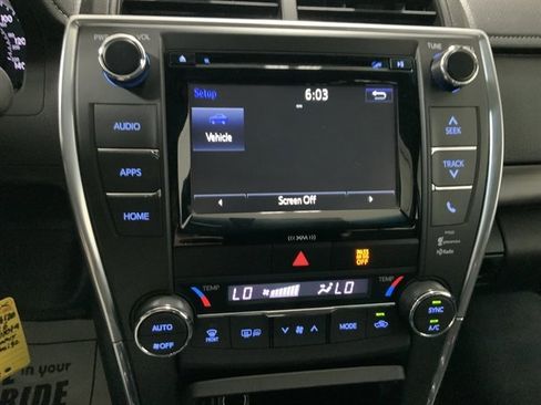Used 2016 Toyota Camry XLE w/ Protection Package (Q2) FWD image 27