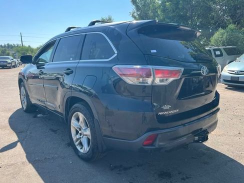 Used 2015 Toyota Highlander Limited w/ Driver Technology Package AWD/4WD image 3