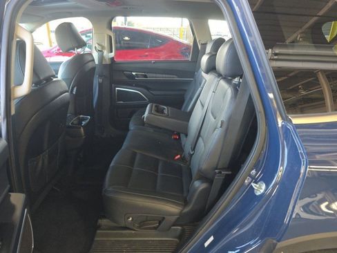Used 2023 Kia Telluride EX image 6