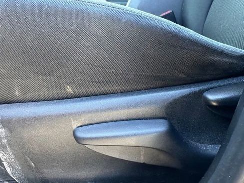 Used 2018 Toyota RAV4 LE FWD image 20