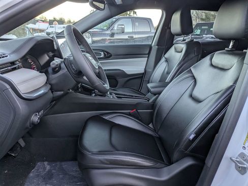 New 2026 Jeep Compass Limited image 12