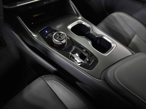 Certified 2025 Lexus RZ 300e w/ Accessory Package (2T) FWD image 28