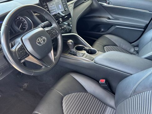 Used 2024 Toyota Camry SE FWD image 4