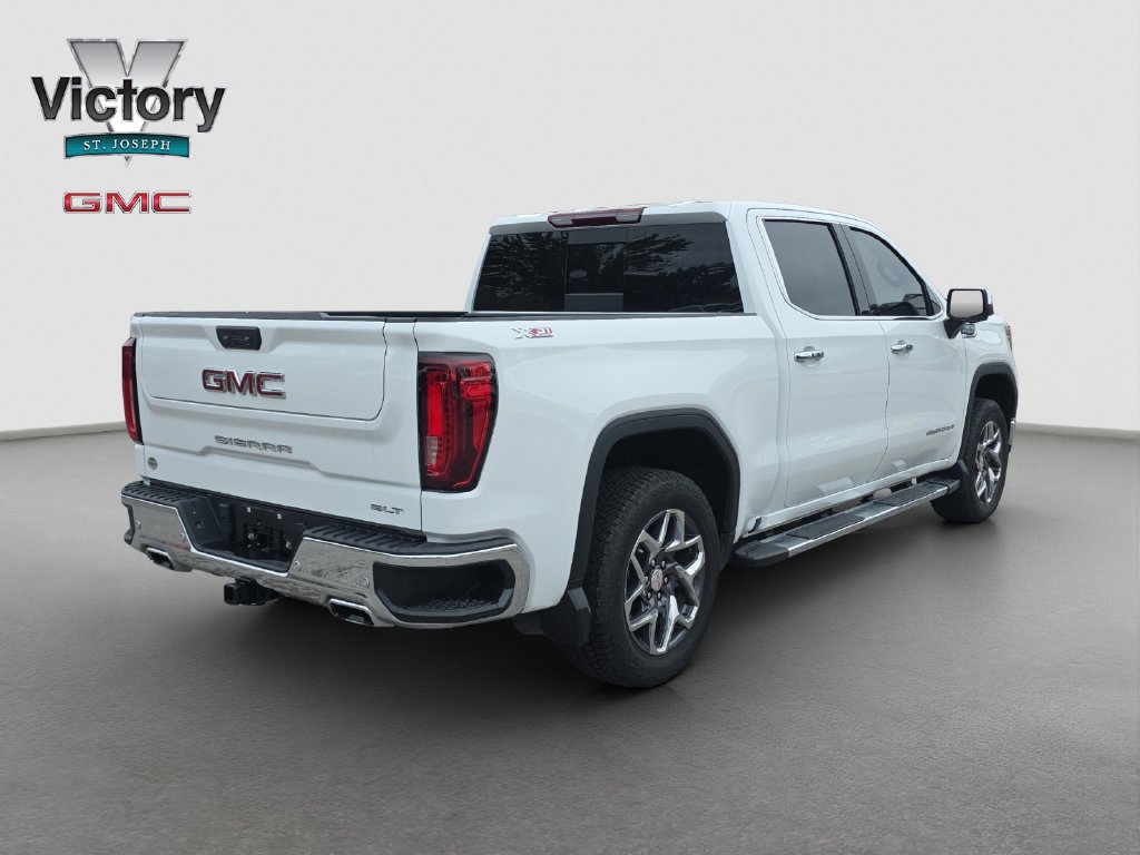 Used 2024 GMC Sierra 1500 SLT w/ SLT Premium Plus Package AWD/4WD image 17