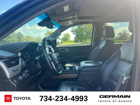 Used 2020 GMC Yukon XL Denali w/ Open Road Package AWD/4WD image 13