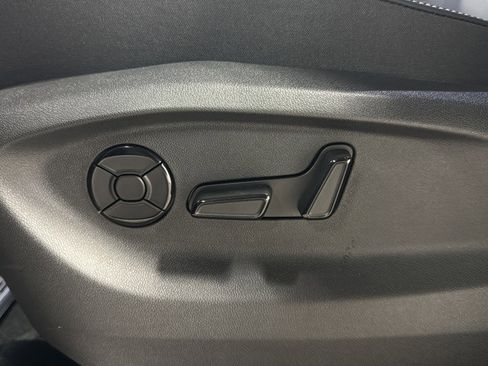 New 2026 Volkswagen Tiguan SE AWD/4WD image 18