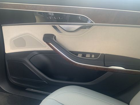 Used 2023 Audi A8 L 3.0T image 37