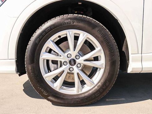 Used 2025 Audi Q3 2.0T Premium w/ Convenience Package AWD/4WD image 14