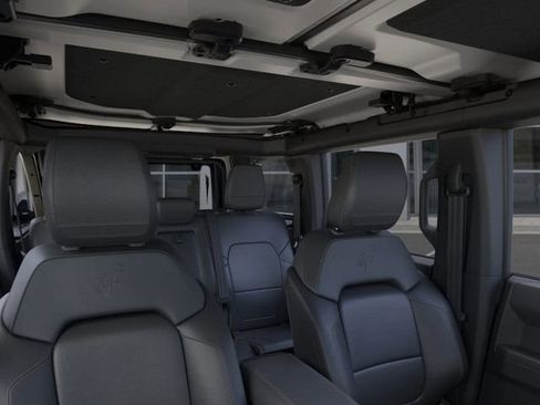 New 2025 Ford Bronco Badlands image 12